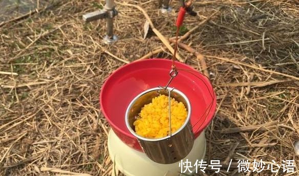 不怕小鱼的蚯蚓挂法,无倒刺鱼钩适用,秋冬野钓上鱼更多!