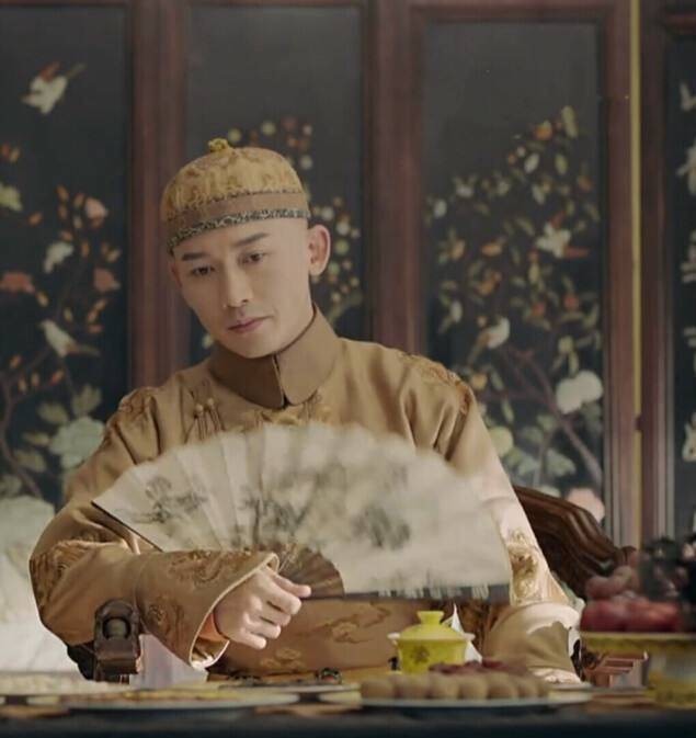 报时|乾隆最喜爱的钟:乐声报时,布景人行船航,宝星花转动,堪称神物