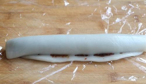 保鲜膜|夏天就馋糯米粉这做法，一蒸一卷就搞定，香甜软糯，吃1次忘不了