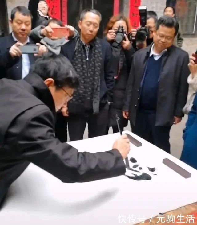 毛笔&“网红校长”郑强秀书法,字迹遒劲有力,端正大气,笔笔精彩