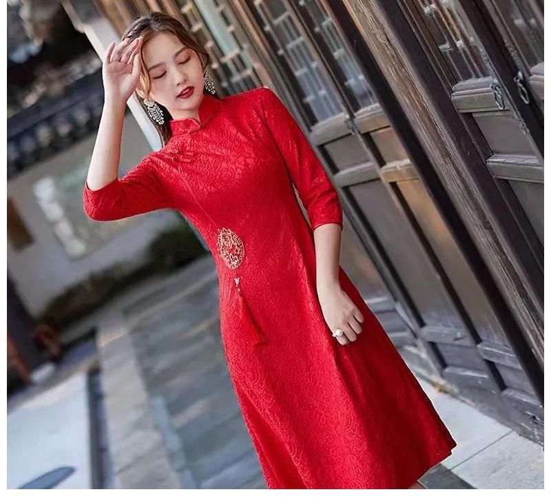 旗袍 一缕时尚少女风,吹遍了中国的南北西东,一款旗袍却惹得艳艳红!