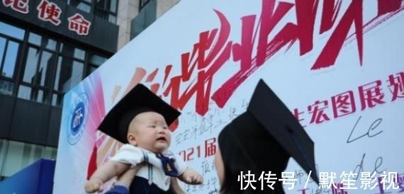 心态|32岁“超人妈妈”火了,考研带娃两不误,年龄从来不是借口