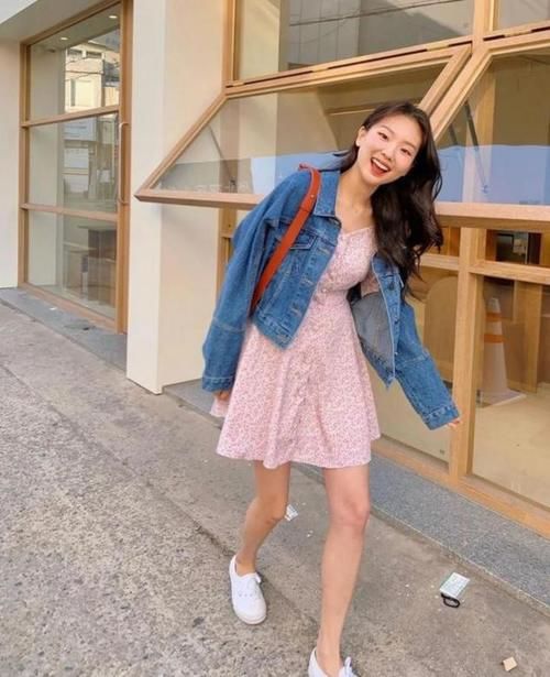 开春的薄外套，这4件一定要买，百搭还特显气质