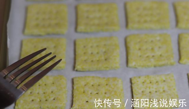 黄小米|儿子最近迷上它,家里有小米就能做,嘎嘣脆,吃一次就忘不了