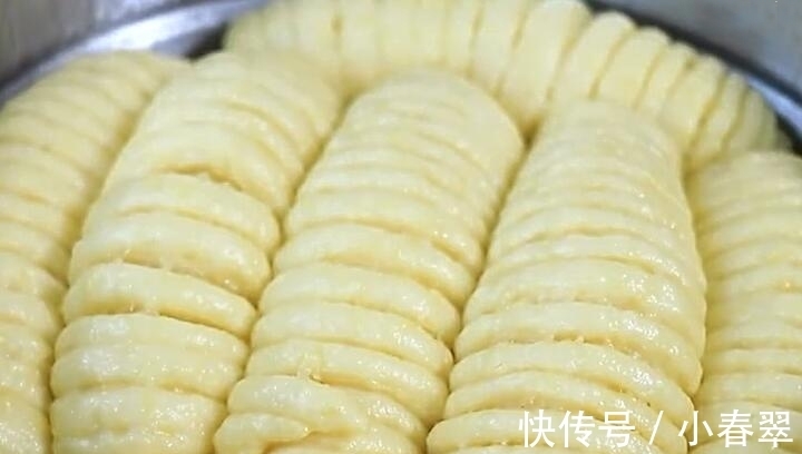 大面|入秋后我家面粉从不蒸馒头,如此做香软又营养,大人孩子都爱吃