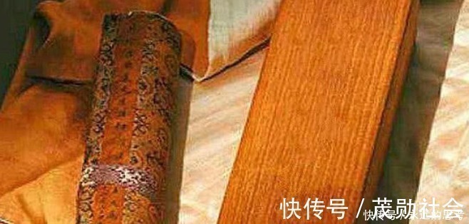 瑶池醉归图&舅老爷的传家宝,丢在粪筐15年,子孙无偿捐献,如今价值10亿！