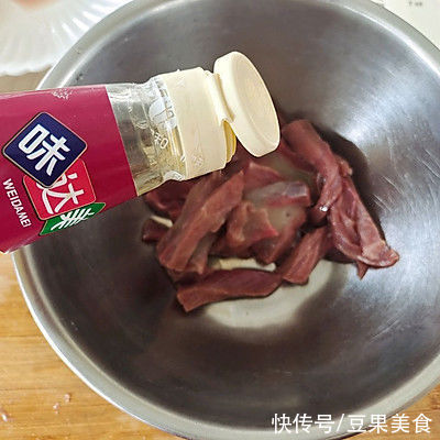 胡椒粉|牛肉小酥肉一天不吃就馋，几块钱一斤，特美味