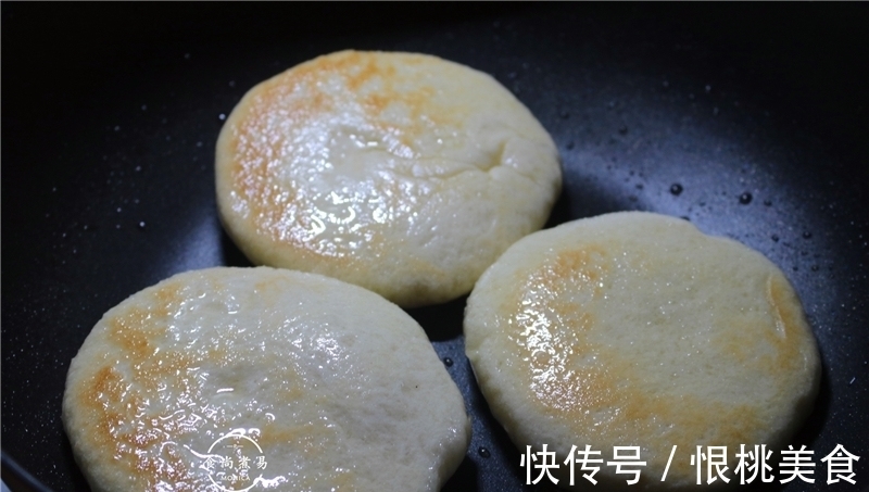面包|发面饼新做法,低糖又简单,暄软蓬松有嚼劲,比面包还好吃