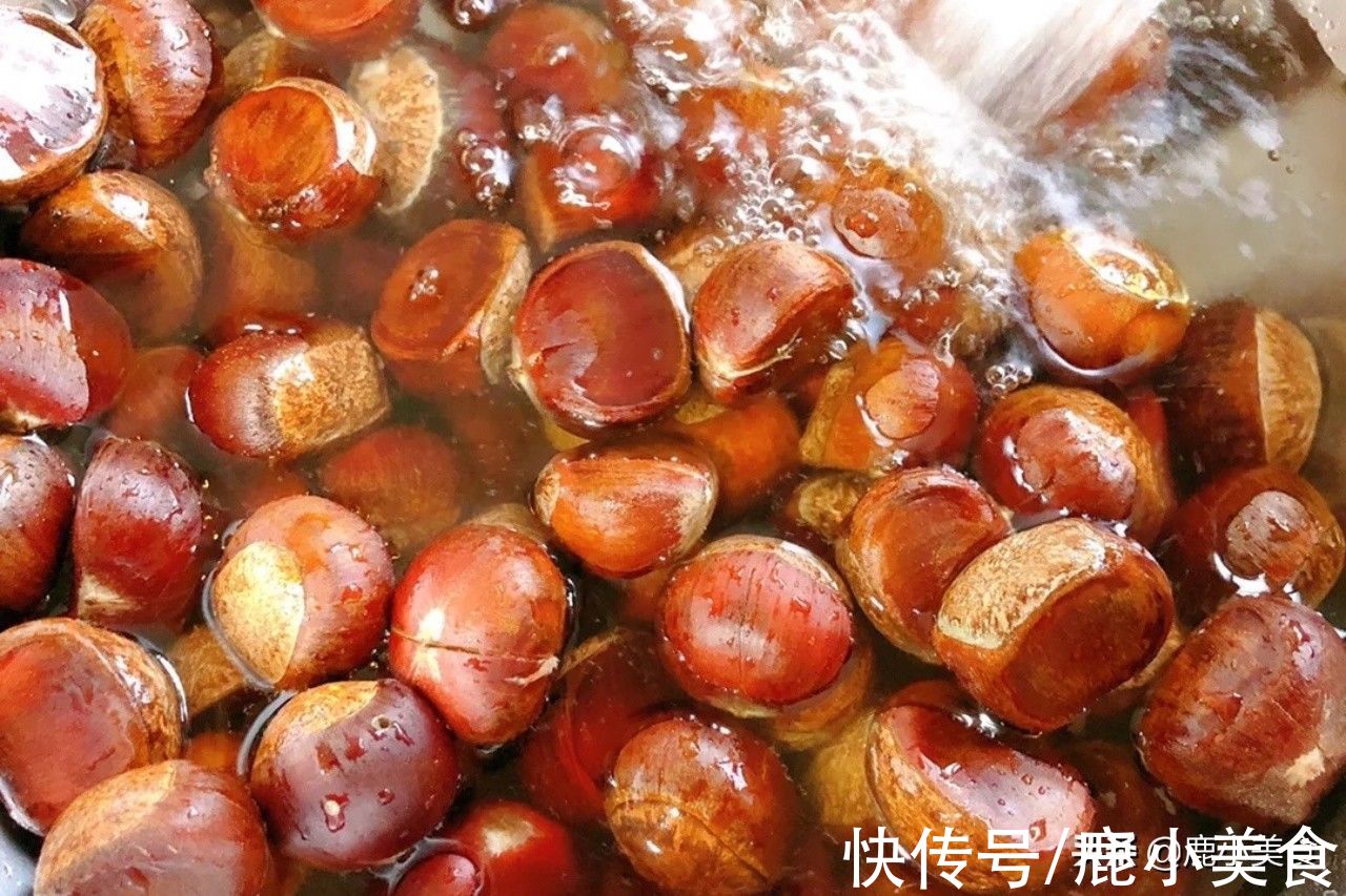外衣|板栗去壳别用指甲掰！教你3招，10分钟掰一盘，简单方便不伤手