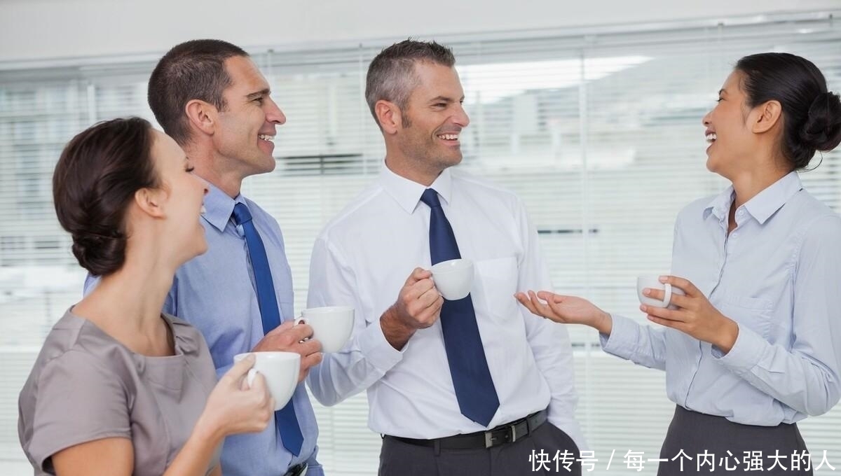 表达自己|《了不起的身体语言》:比说话更能表达想法的,其实是身体