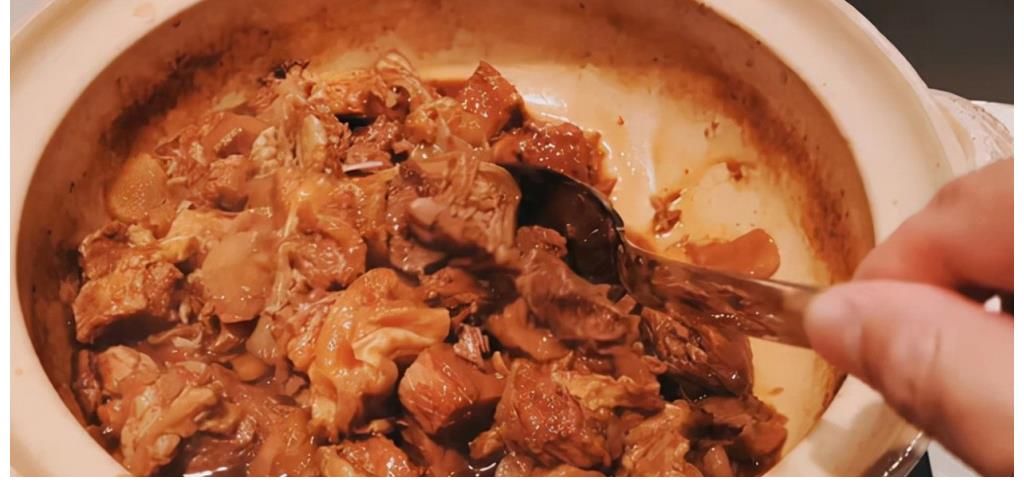 黄磊晒冬日美味，得到一百多万的播放量，有网友却提出了一个疑问