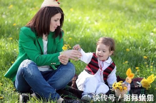 孩子|孩子的这三种行为是爱你的表现,父母别忽视,要积极地做出回应