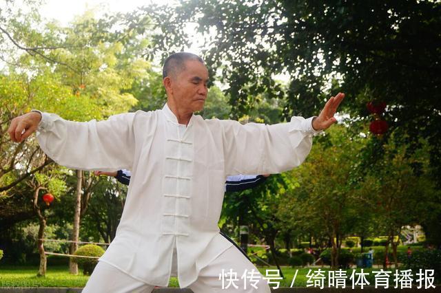 养肺|“阴气渐长、阳气衰退”,秋季养生应先养肺!助你免遭阴气伤伐