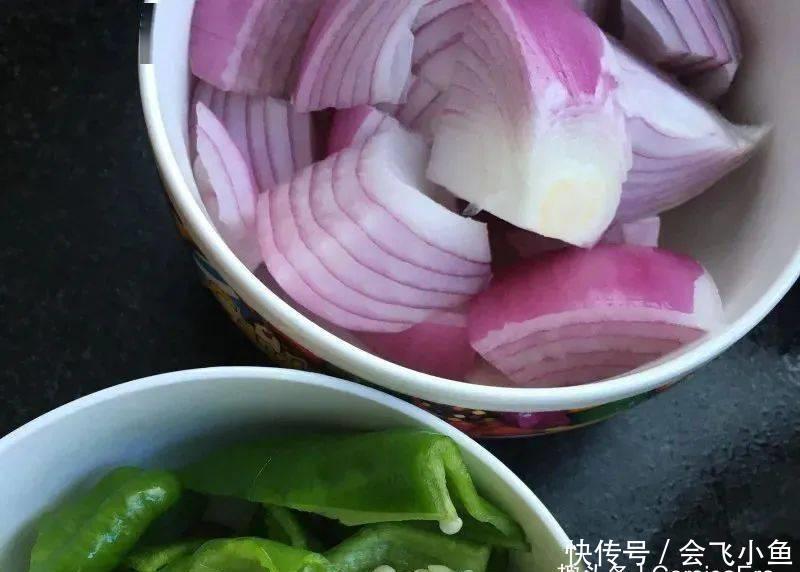 爽滑|家常版大盘鸡,爽滑麻辣香味醇厚,无敌下饭,好吃到汤汁都不剩