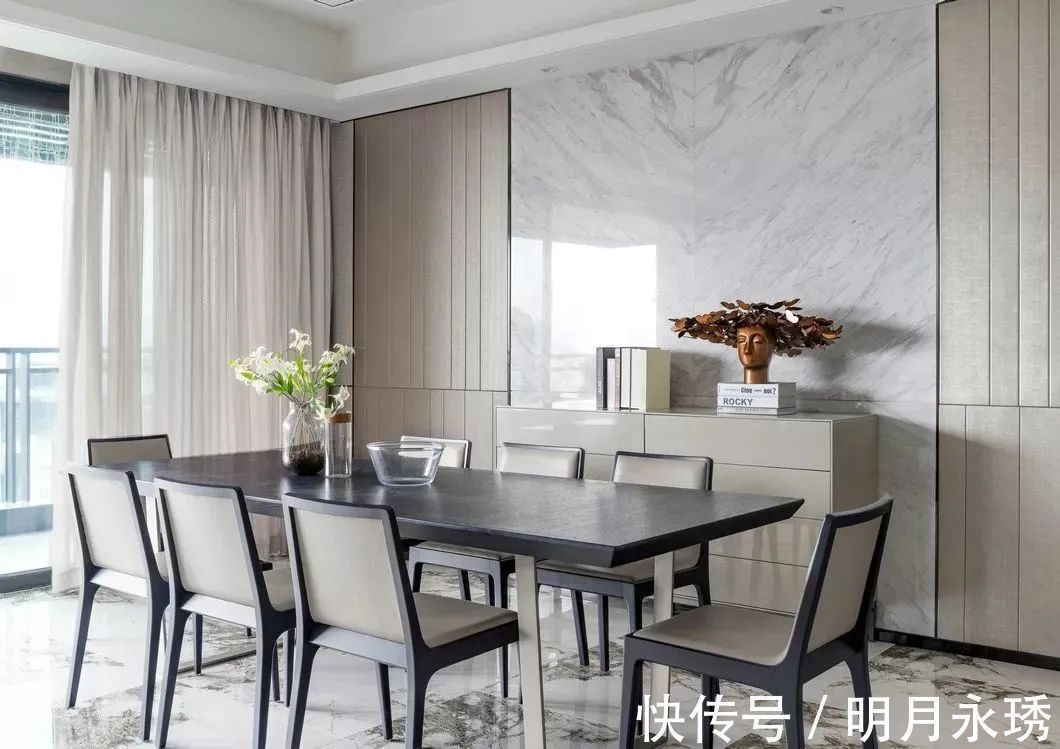 优雅|246㎡现代大平层，简约大方的空间，时尚优雅的布置，高级档次