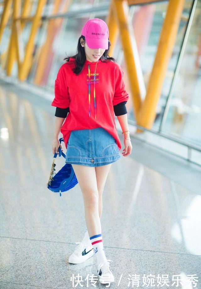 穿什么鞋都搭袜子,这波夏日反季穿法太奇特明星纷纷上身示范