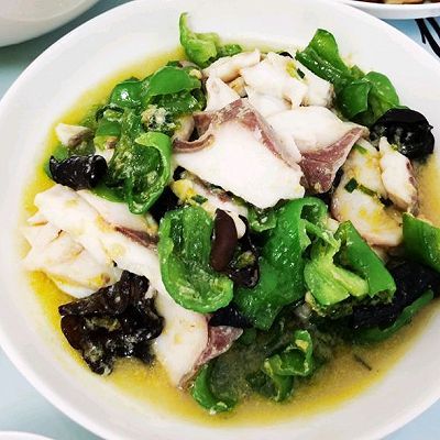 黑木耳|青椒黑木耳炒鱼片