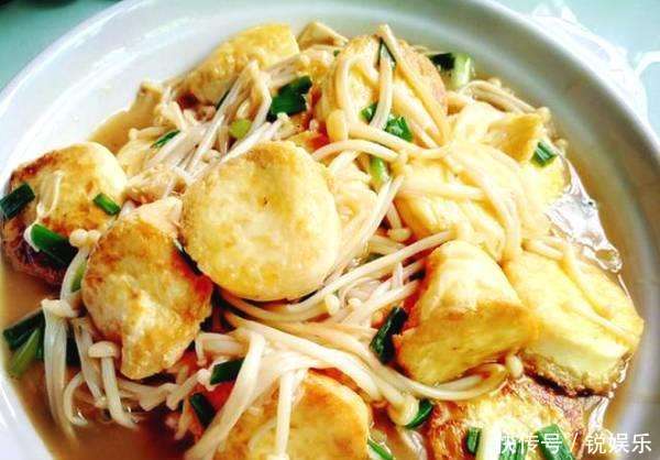 金针菇和此是绝配,色香味全,下饭,孩子隔几天馋!