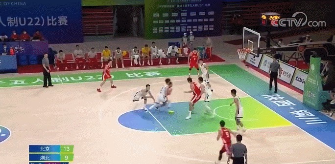 阿典|第一场就爆!又扣又帽!打崩NBA落选秀!他真是中国男篮的未来