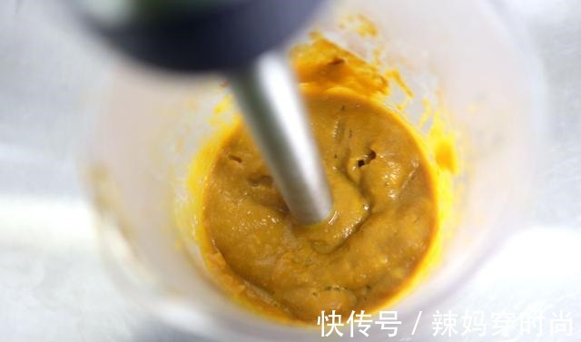 中午和老妈吃的猫耳朵,金灿灿又香又软特入味,没忍住吃了一大碗!