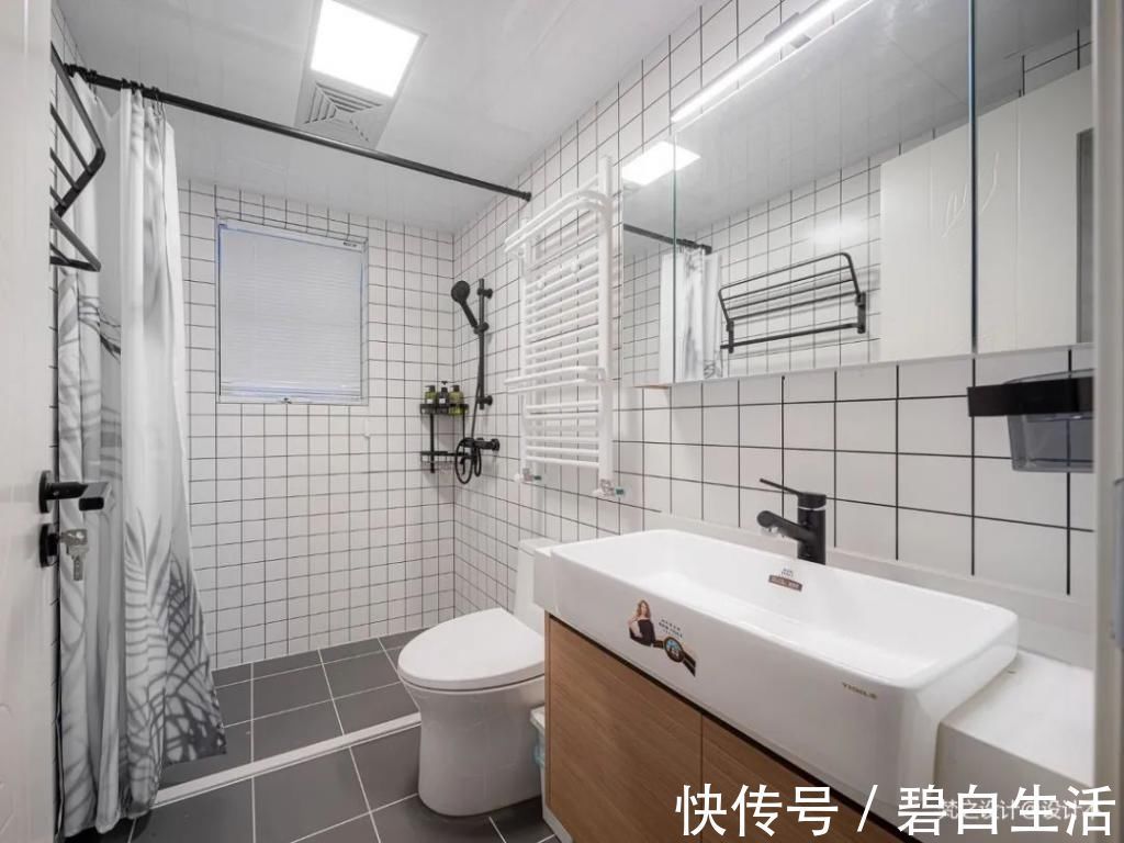 卫生间|看看别人家，3㎡的卫生间非但不挤，居然还塞下了一台洗衣机
