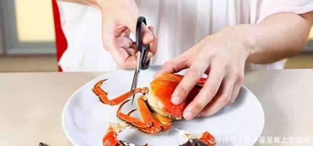 这才是吃螃蟹最正确的方法,吃那么多年螃蟹,你还是没搞明白!