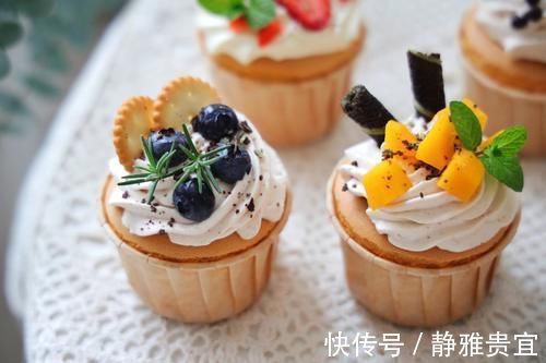 好吃|戚风纸杯蛋糕，不开裂不回缩，挤上入口即化的奶油，颜值高又好吃