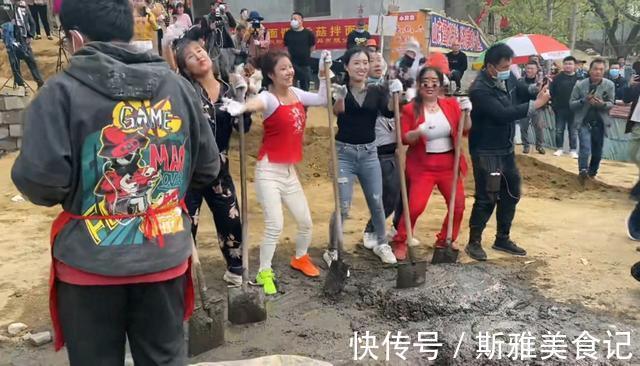 光明顶|拉面哥传奇（32）光明顶改造工程进度很快，人多力量大