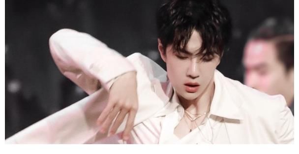 这就是街舞4|《街舞4》推迟到8月播出，高强度惹争议，有必要熬大夜录制吗？