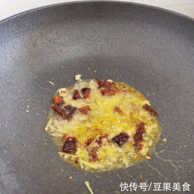九阳晶钻|能用钢丝球的不粘锅&蒜苔肉丝