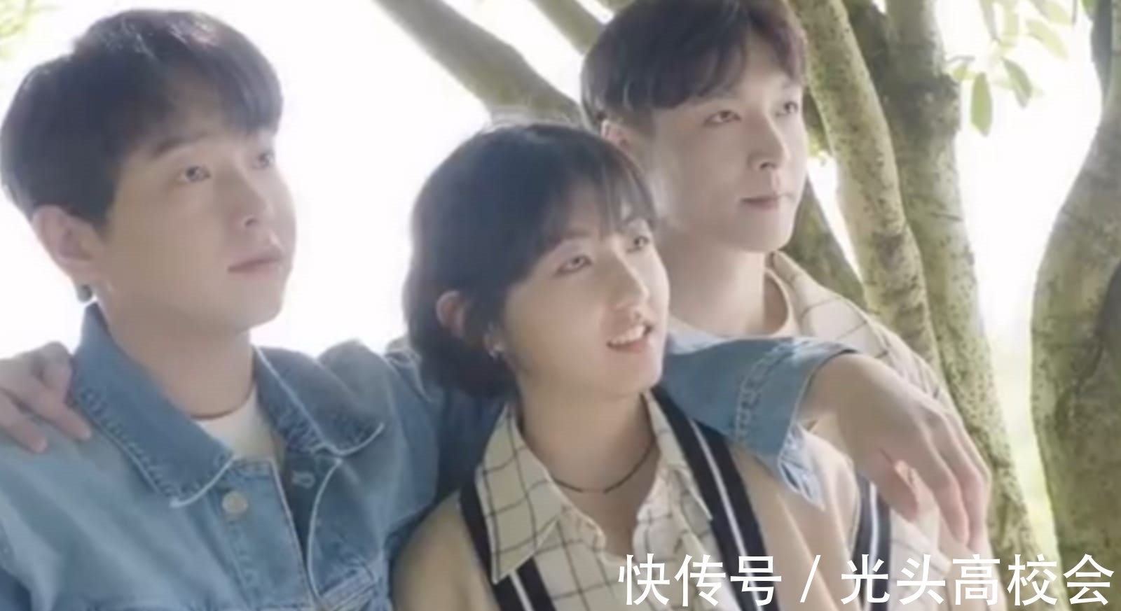 表情|继陈赫李诞后,这档综艺又诞生了一对尴尬嘉宾,张子枫表情亮了