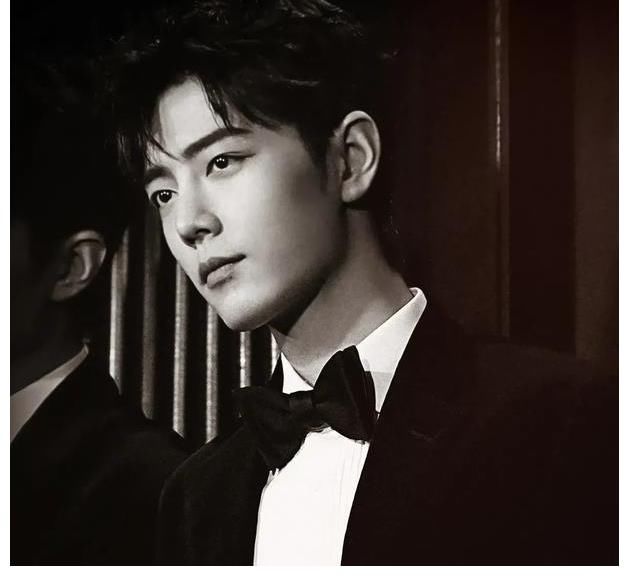 肖战《如梦之梦》幕后花絮，用轻松的工作状态迎接最严峻的挑战！