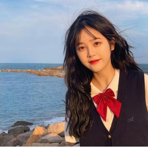 推荐6款显白的口红色号，提升你的气质，素颜也能轻松出街！