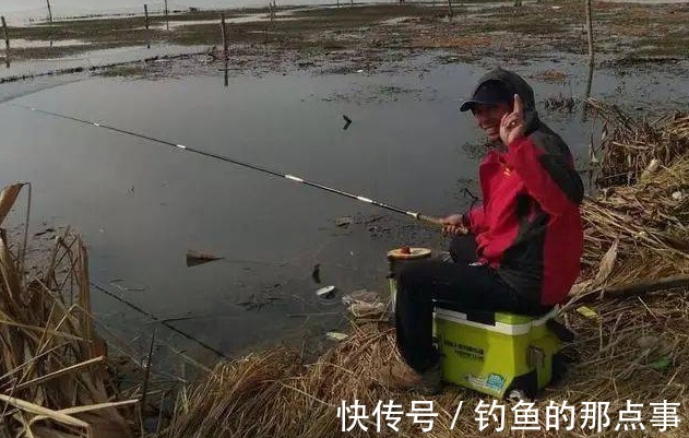 钓鱼|冬季钓鱼要做到一个“小”，鱼获自然不会少