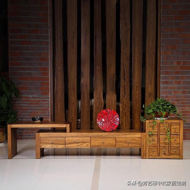 家具|一屋子新中式榆木家具，这种充满岁月沉淀的美，简直太震撼了