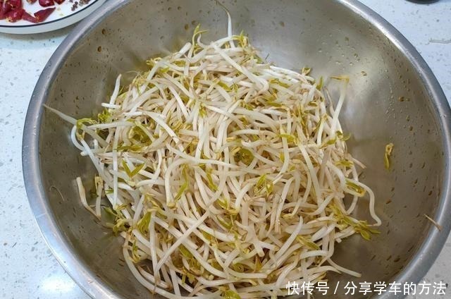 脆爽|炒豆芽不焯水,也不直接下锅炒,大厨这样做,脆爽入味不出水
