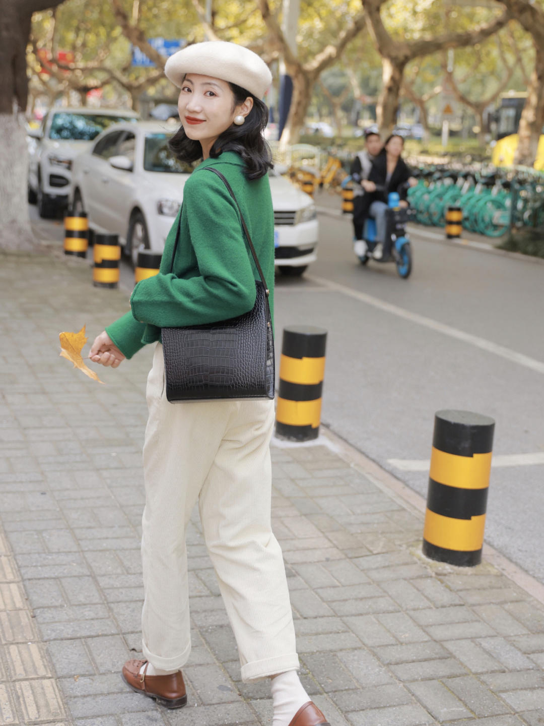 冬天|冬天怎么穿保暖又高级?看看这些“毛衣”穿搭,日常实用不挑人