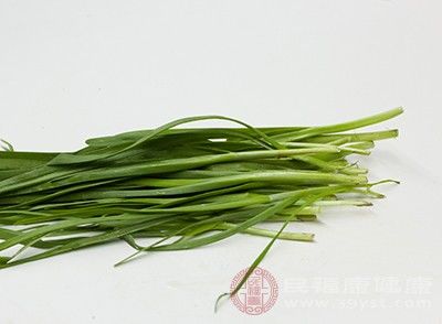  韭菜中含|韭菜的功效 想不到这种食物能活血散瘀