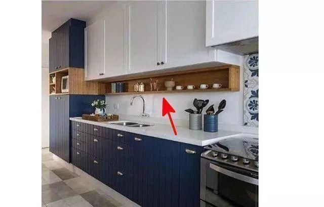 师傅|以后厨房装修，统统让师傅在吊柜下再挂个隔板，谁用谁知太好用了