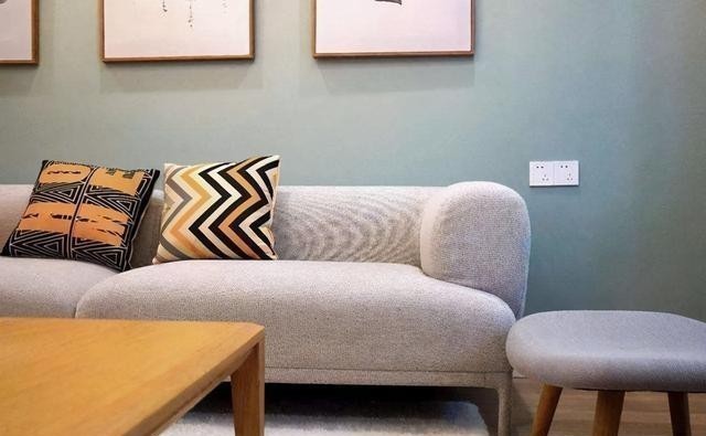 地方|资深电工老师傅提醒:家里这7个地方一定要装插座,宁多勿少!