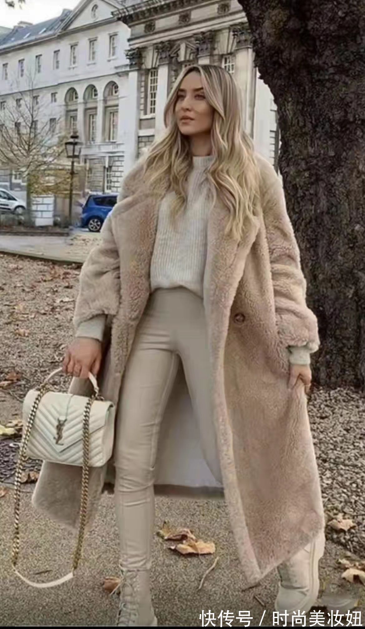 博主|终于找到适合雪地里的大衣穿搭,保暖时髦不说,还超显瘦