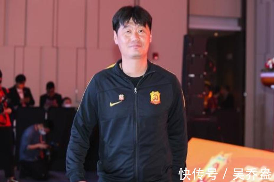 韦世豪|国足阵容酝酿巨变!李霄鹏或主打年轻化:5人有望上位,弃用归化
