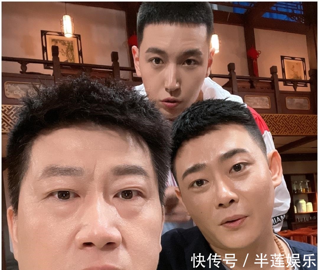 《德云斗笑社》录制结束,张鹤伦发文纪念,网友:你是冠军吗