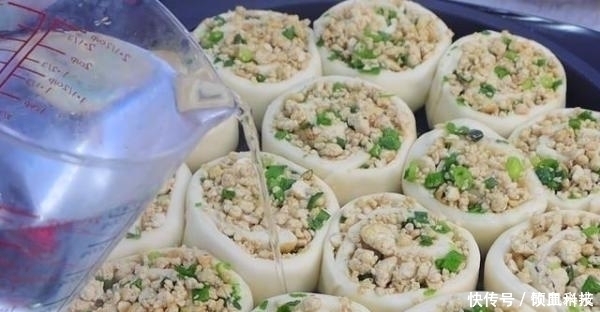 豆腐别只炒着吃,学会这样做,孩子天天点名吃,营养解馋,比肉香