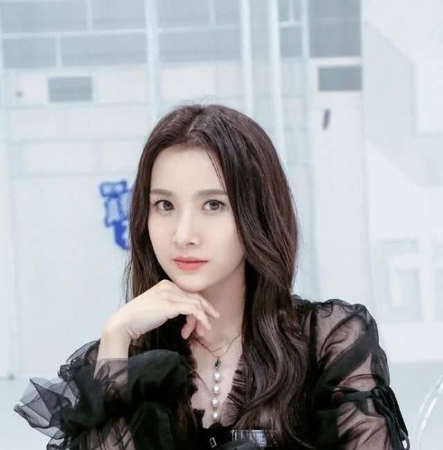 樂華地下室的秘密孟美岐吳宣儀在里面大喊大哭,宋昭藝面露恐懼