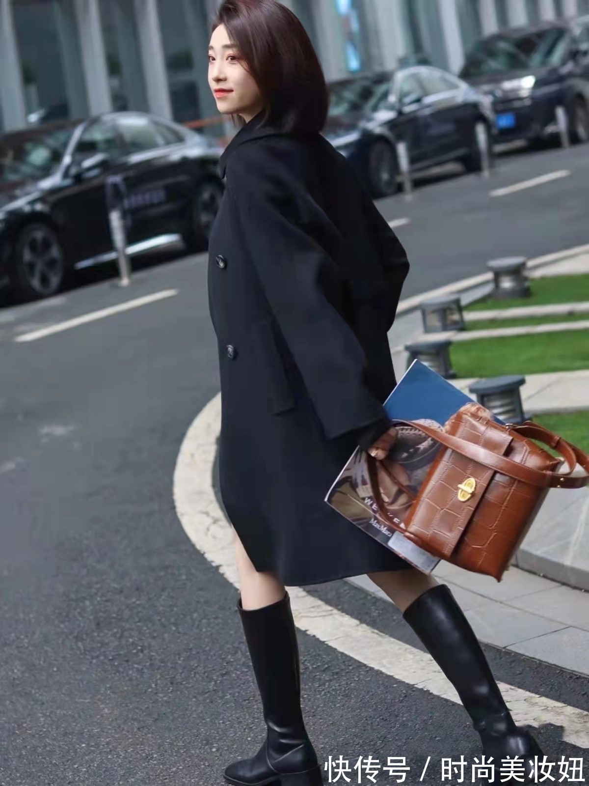 博主|“大衣+长靴”才是冬季正确打开方式,借鉴潮人示范,高级洋气