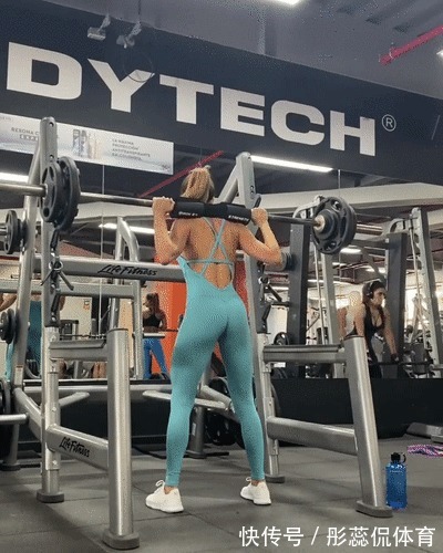 健身|SilvyAraujo健身多年,臀腿比例完美,没有练成大块头