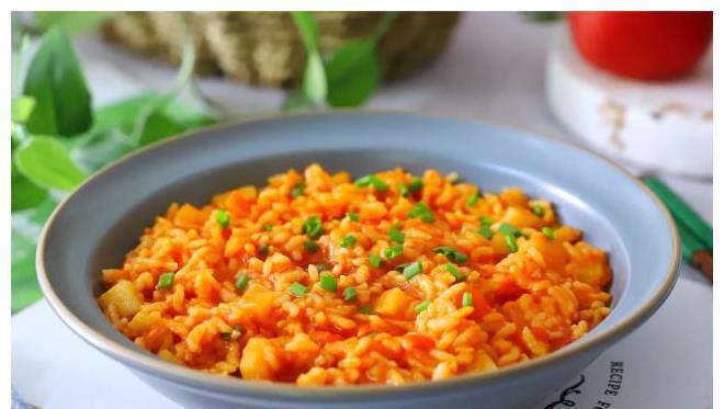 舔盘|剩米饭别再蛋炒饭了,试试这么做,美味可口又营养,好吃到舔盘