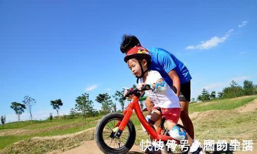 医生|5岁女儿每到周五都喊肚子痛,父母带去医院检查,医生:你们离婚吧