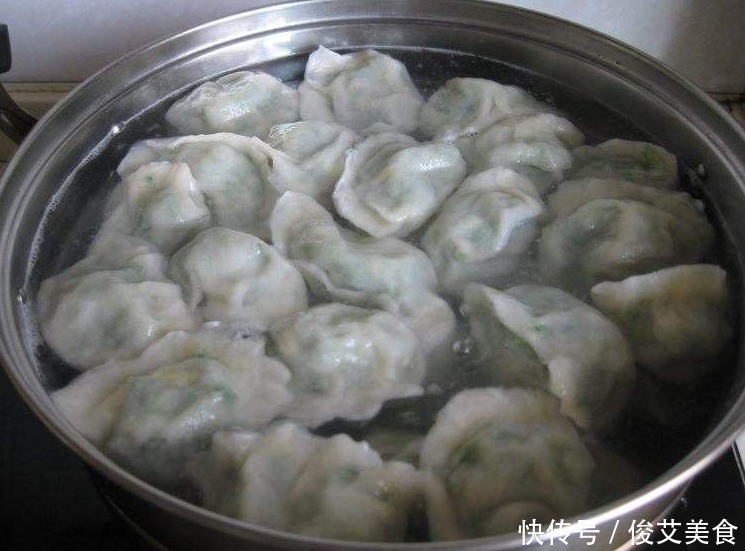 面团|最近才发现这种素馅最好吃，比肉饺子都要香，孩子能连吃十几个